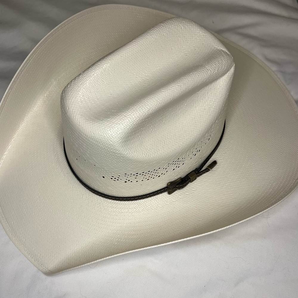 Cavenders hat